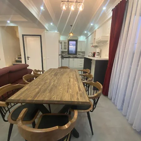Villa Atli No:8 *